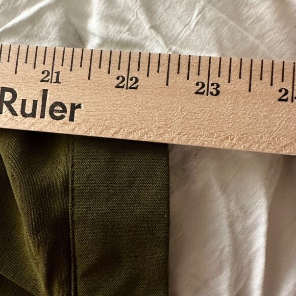 Lola Blooms Boutique Olive Green Long Roll Up Sleeve Button-Up Blouse SZ Large - Picture 10 of 11